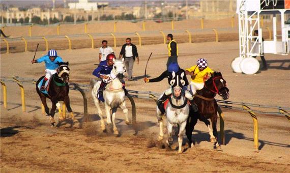 مسابقات اسب دوانی کورس بهاره کشور در یزد پیگیری شد