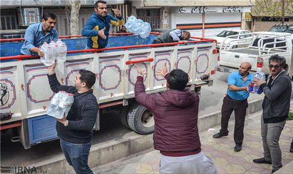 12 خودرو حامل کمک های کارکنان پلیس یزد برای سیل زدگان ارسال شد