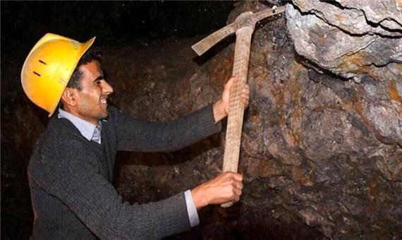 اداره تعاون بافق علت بیکاری برخی کارگران معدن سرب کوشک را رسیدگی می کند
