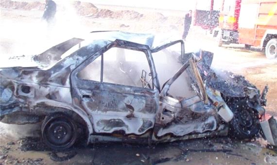 2  سرنشین خودرو حامل  75 کیلوگرم حشیش در آتش سوختند