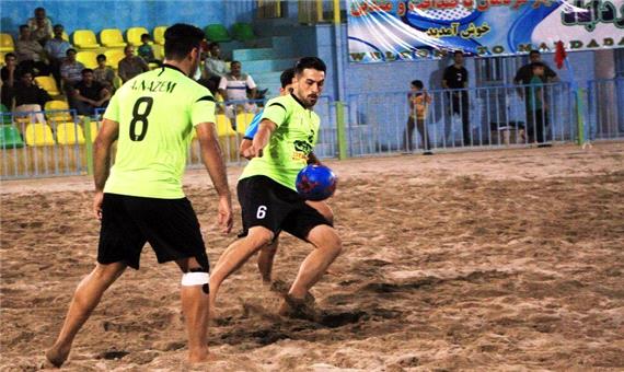 تیم فوتبال ساحلی گلساپوش یزد، شهیدجهان نژادیان آبادان را گلباران کرد